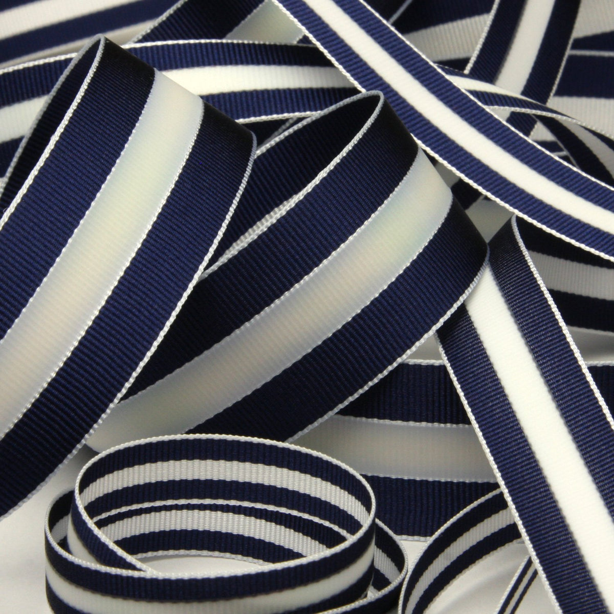 FUJIYAMA RIBBON Aurora Reflect Grosgrain Ribbon 9mm 9.14 Meters Roll Navy Blue / White / Navy Blue