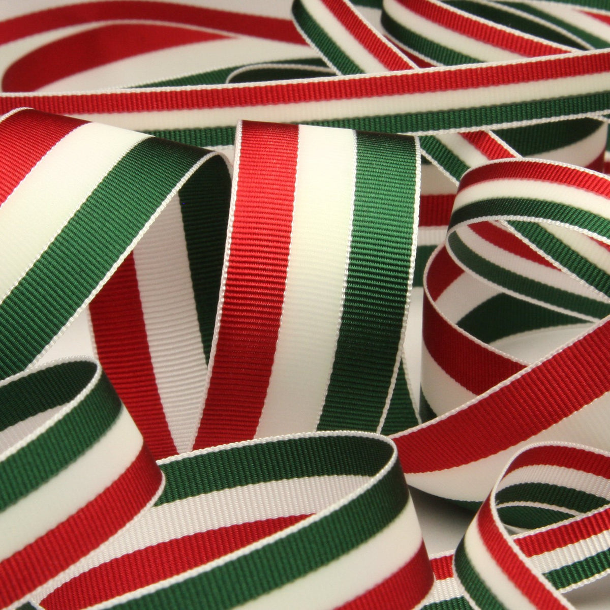 FUJIYAMA RIBBON Aurora Reflect Grosgrain Ribbon 9mm 9.14 Meters Roll Red / White / Green