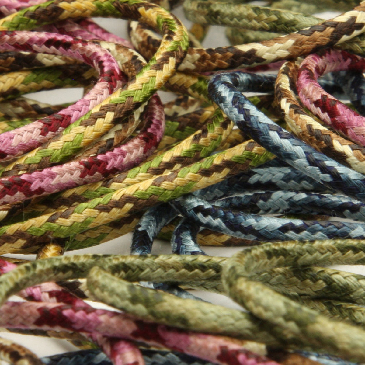 FUJIYAMA RIBBON Camouflage Spindle Cord approx.3mm 9.14 Meters Roll