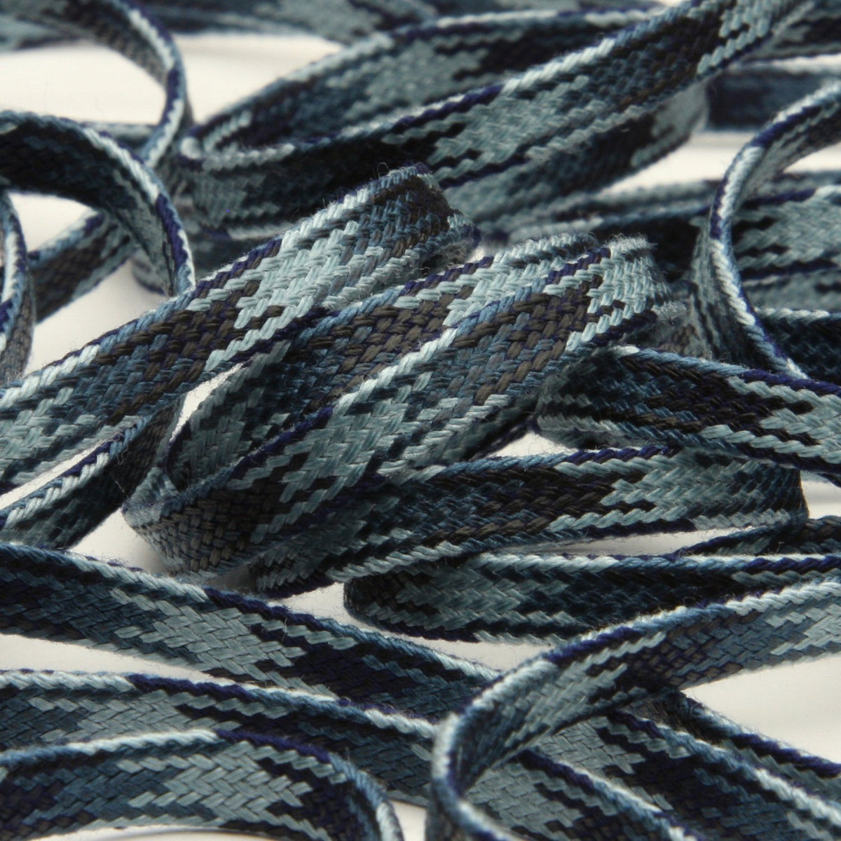 FUJIYAMA RIBBON Camouflage Spindle Cord approx.5mm 9.14 Meters Roll Blue Mix