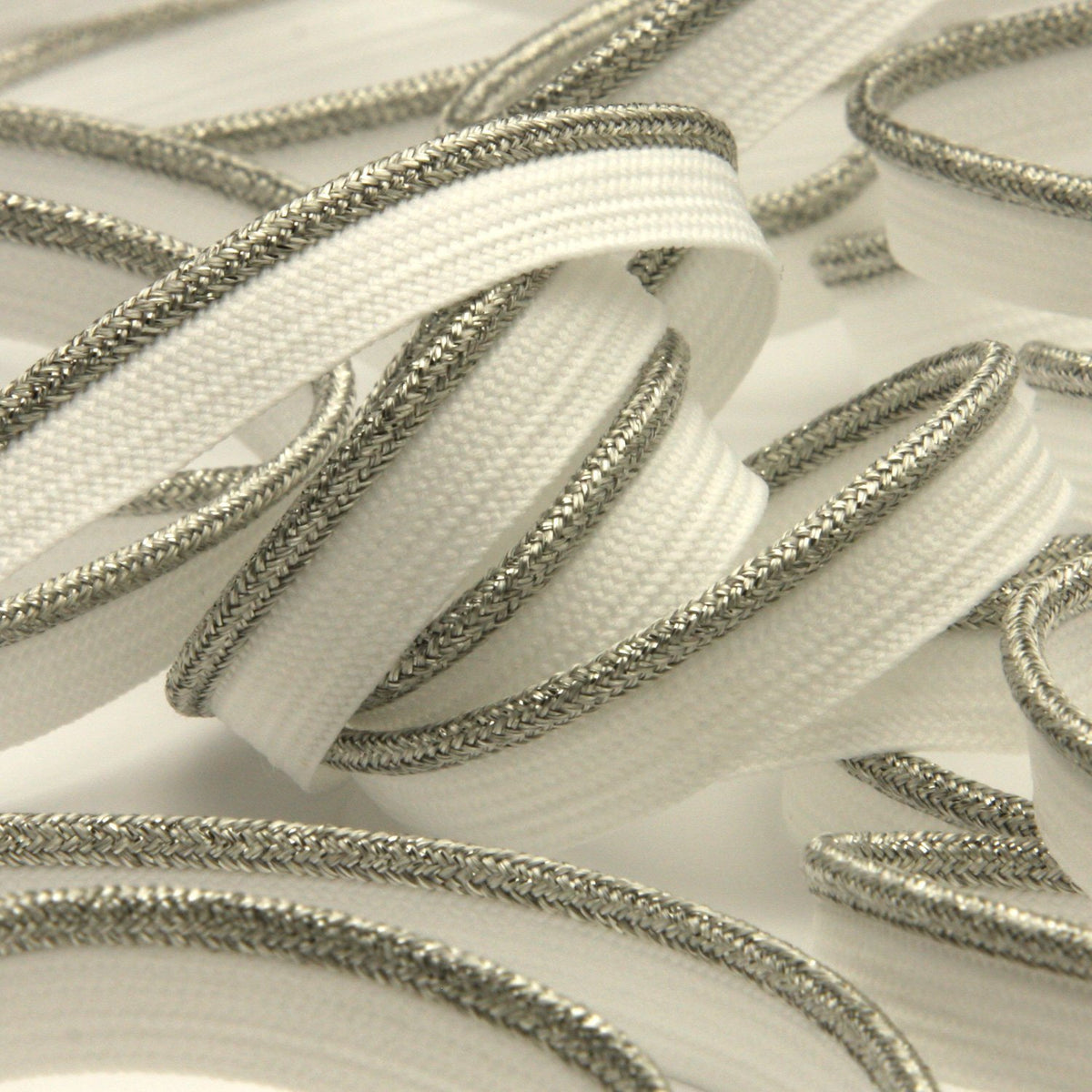 FUJIYAMA RIBBON [Sample] Antique Metallic Piping approx.9mm (3/8&quot;) 3 Meters Cut White / Silver