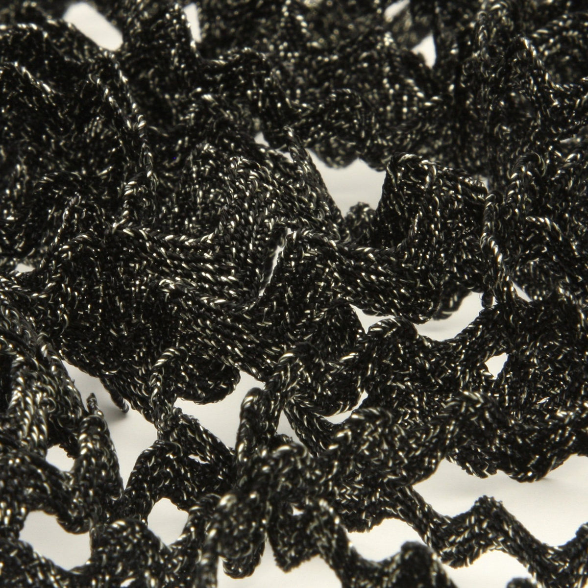 FUJIYAMA RIBBON [Sample] Antique Metallic Zig-Zag Tape approx.8mm (5/16&quot;) 3 Meters Cut Black / Silver