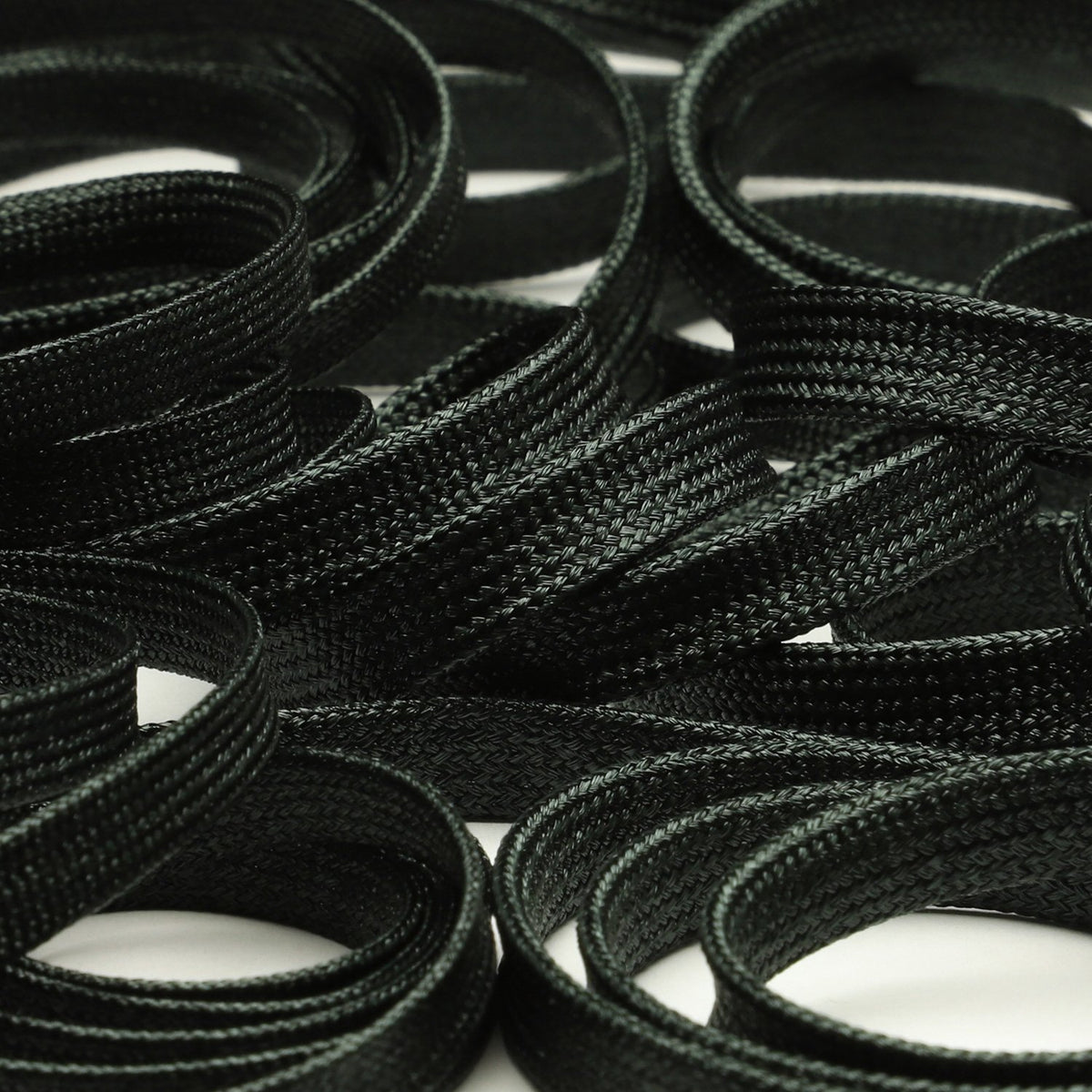 FUJIYAMA RIBBON [Sample] Bright Flat Cord approx.7mm (9/32&quot;) 3 Meters Cut Iridescent Blue