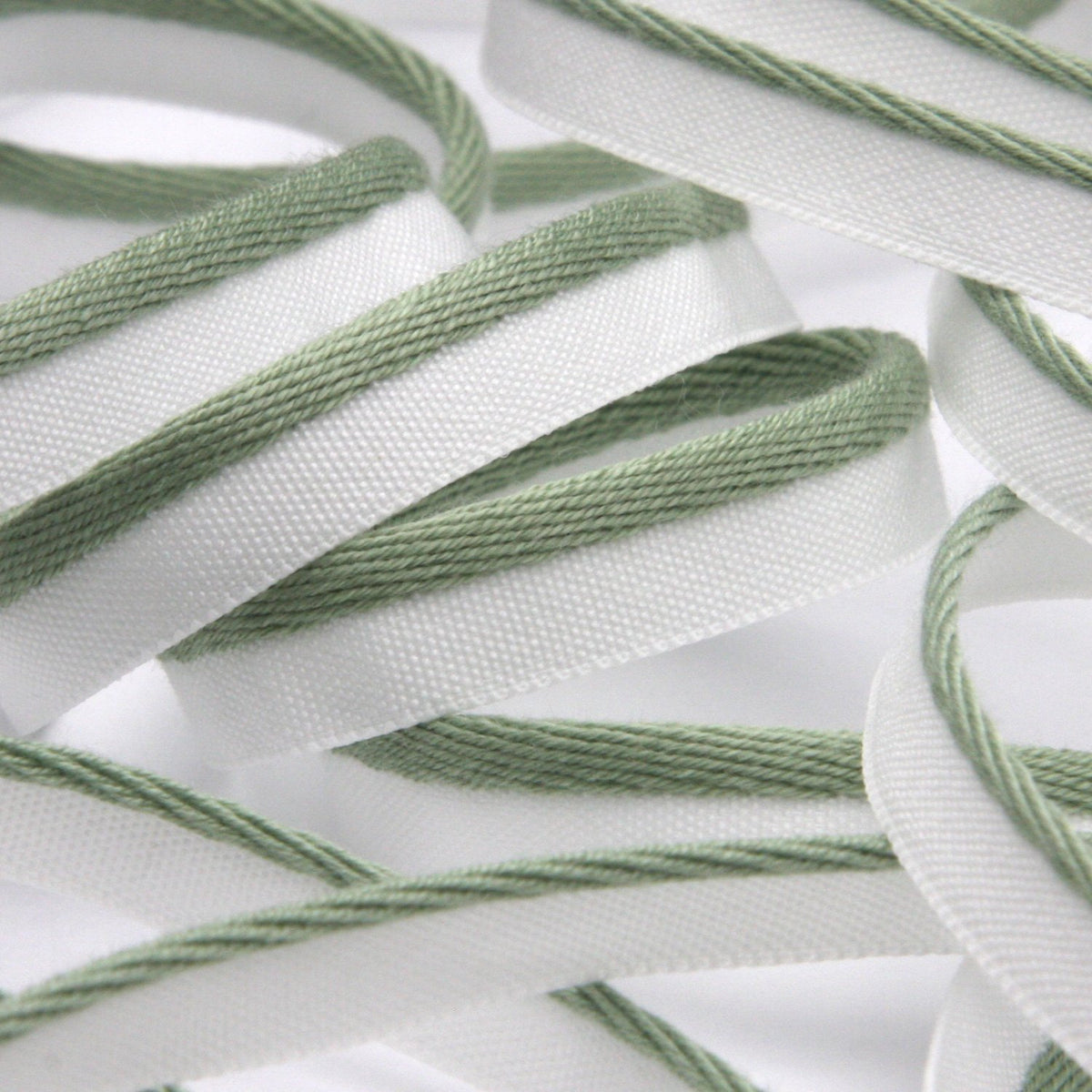 FUJIYAMA RIBBON [Sample] Bright Piping (FY-1014) 7mm 3 Meters Cut Sage Green / White