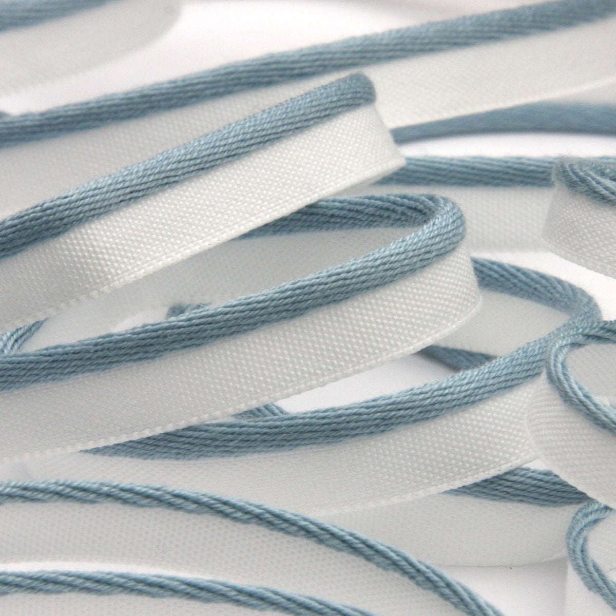 FUJIYAMA RIBBON [Sample] Bright Piping (FY-1014) 7mm 3 Meters Cut Shadow Blue / White