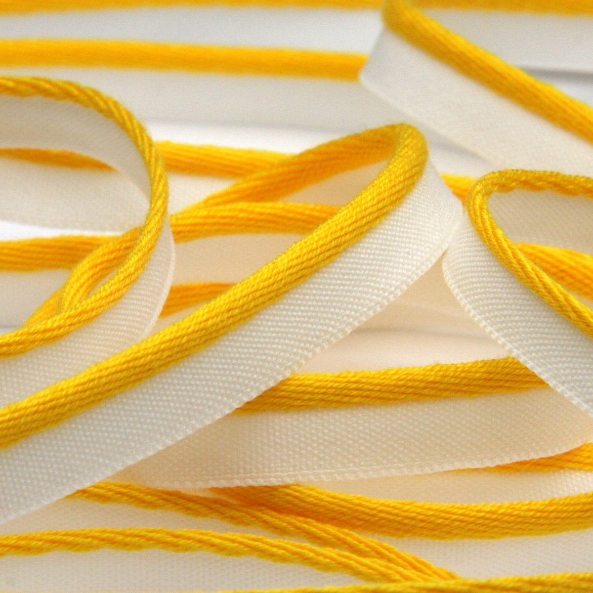 FUJIYAMA RIBBON [Sample] Bright Piping (FY-1014) 7mm 3 Meters Cut Yellow / White