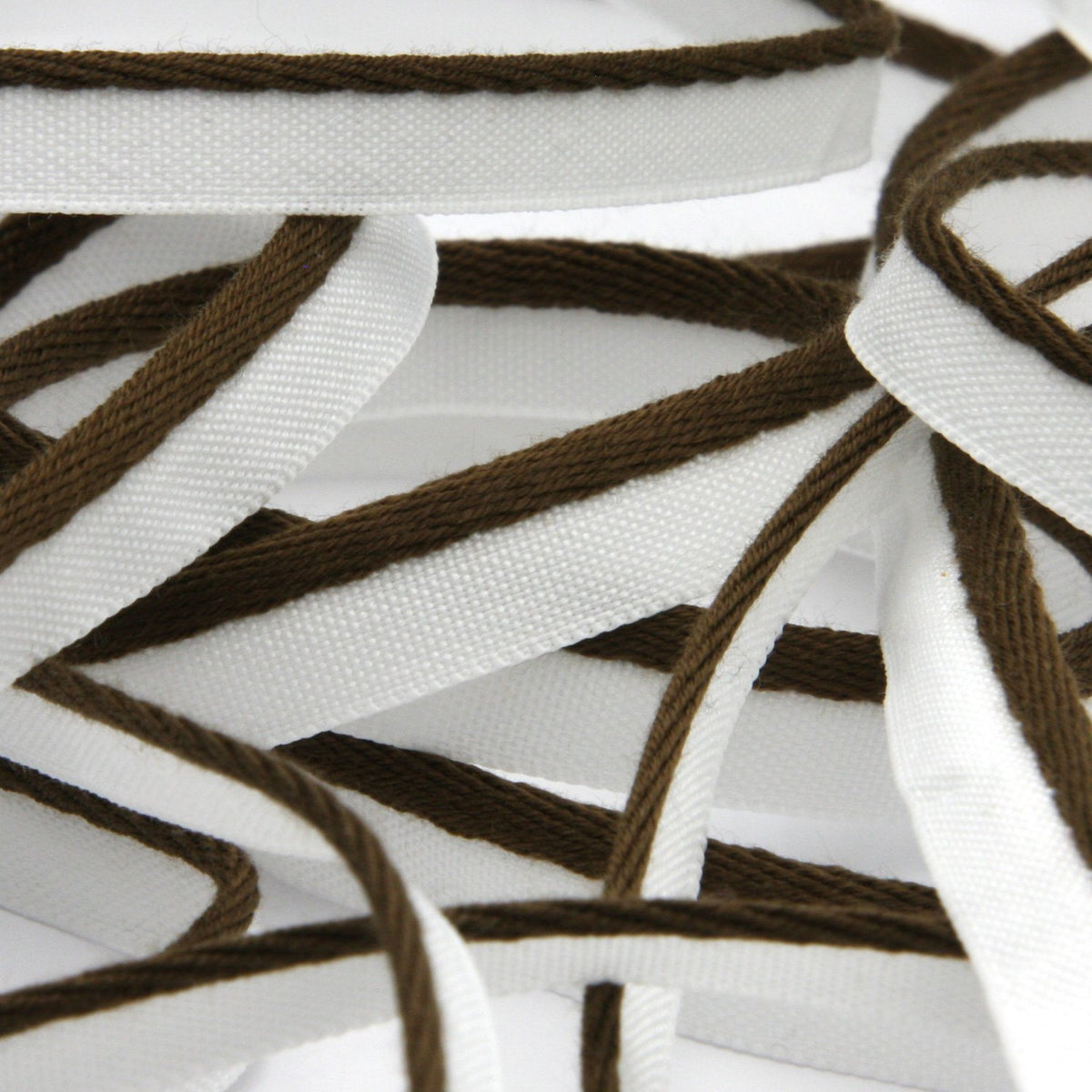 FUJIYAMA RIBBON [Sample] Bright Piping (FY-1014) 9mm 3 Meters Cut Dark Brown / White