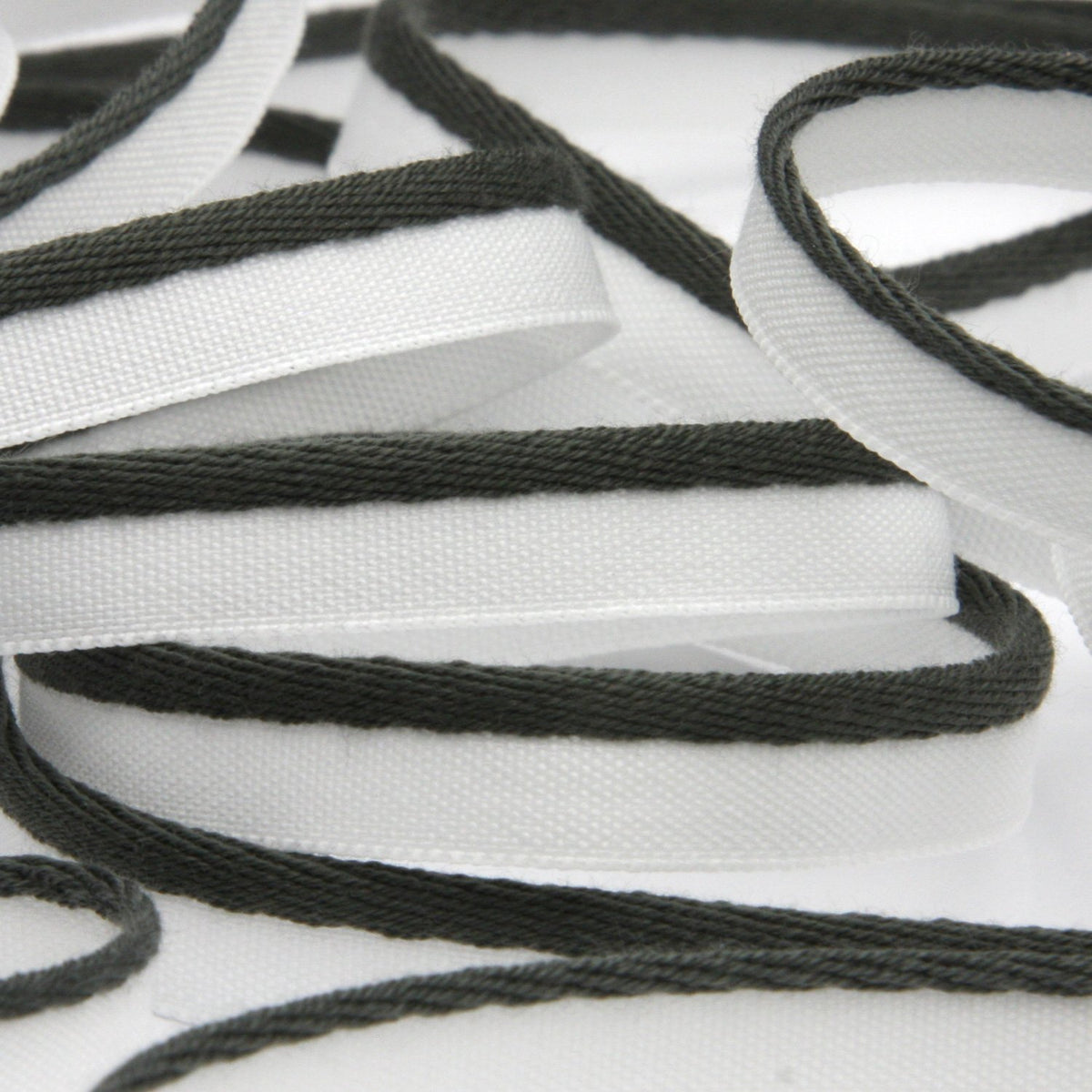 FUJIYAMA RIBBON [Sample] Bright Piping (FY-1014) 9mm 3 Meters Cut Dark Gray / White