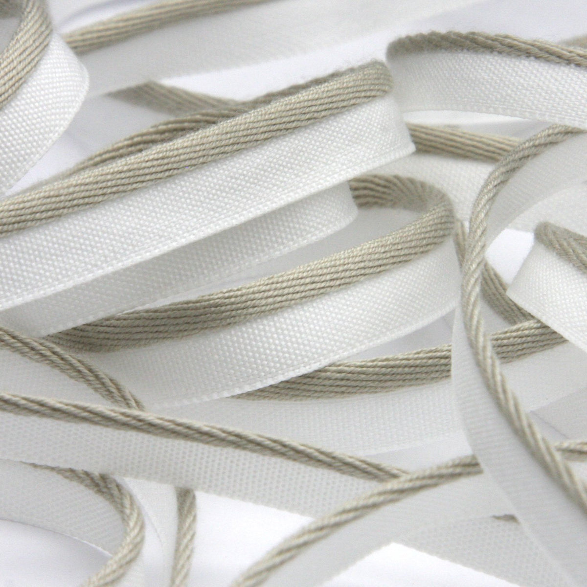 FUJIYAMA RIBBON [Sample] Bright Piping (FY-1014) 9mm 3 Meters Cut Sand Beige / White