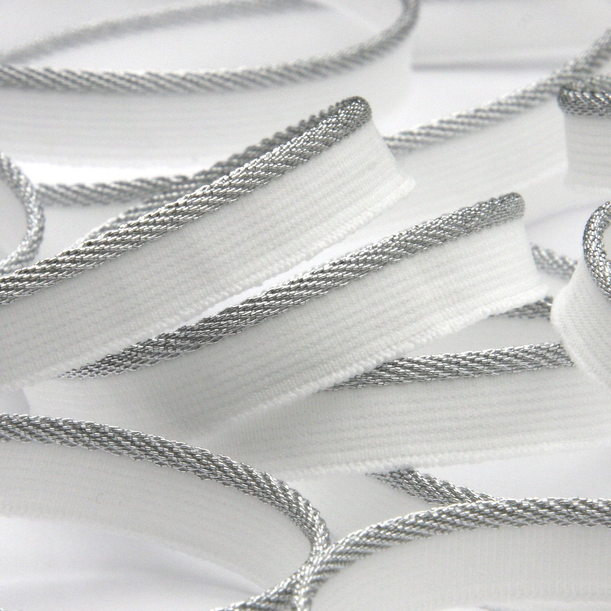 FUJIYAMA RIBBON [Sample] Metallic Stretch Piping (FY-11100) approx.10mm 3 Meters Cut Silver / White