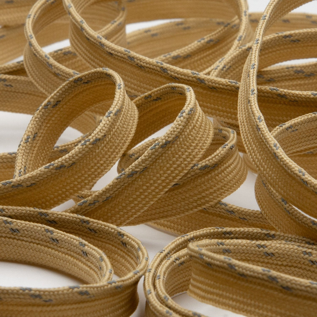 FUJIYAMA RIBBON [Sample] Reflect Piping (FY-17438) approx.9mm 3 Meters Cut Beige