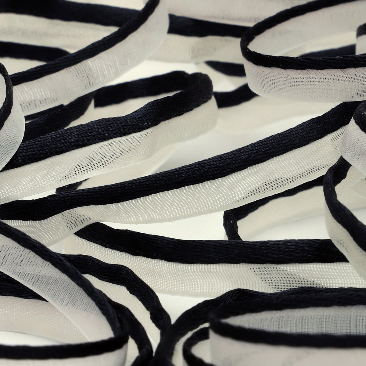 FUJIYAMA RIBBON [Sample] See-Through Piping approx.8mm (5/16&quot;) 3 Meters Cut Black / White