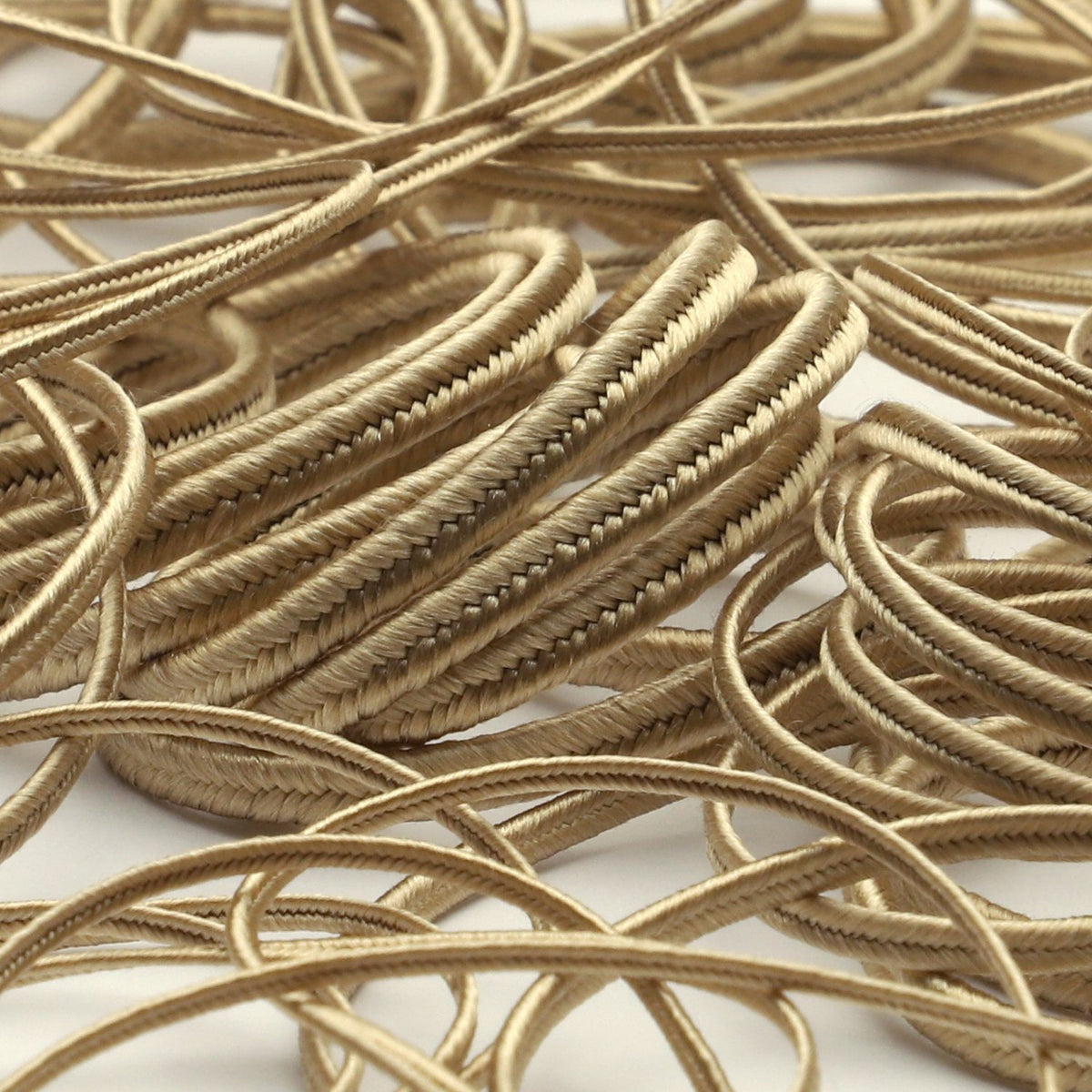 FUJIYAMA RIBBON [Sample] Silk Trimming Braid (FY-6342) approx.1.8mm 3 Meters Cut Beige