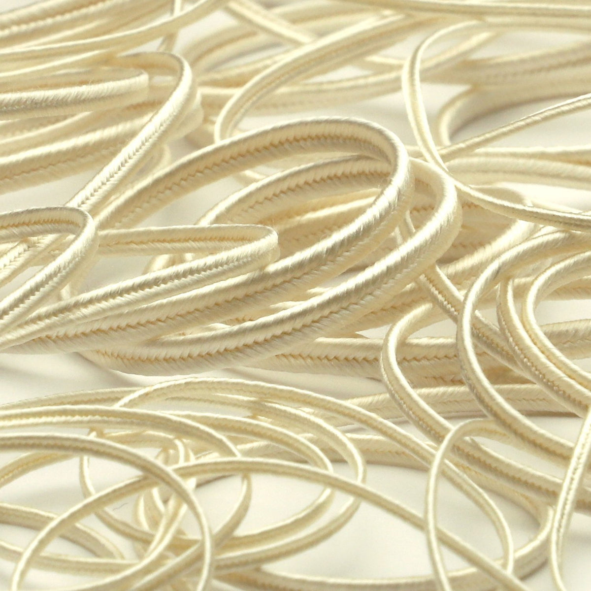 FUJIYAMA RIBBON Silk Trimming Braid approx.1.8mm 9.14 Meters Roll Off White