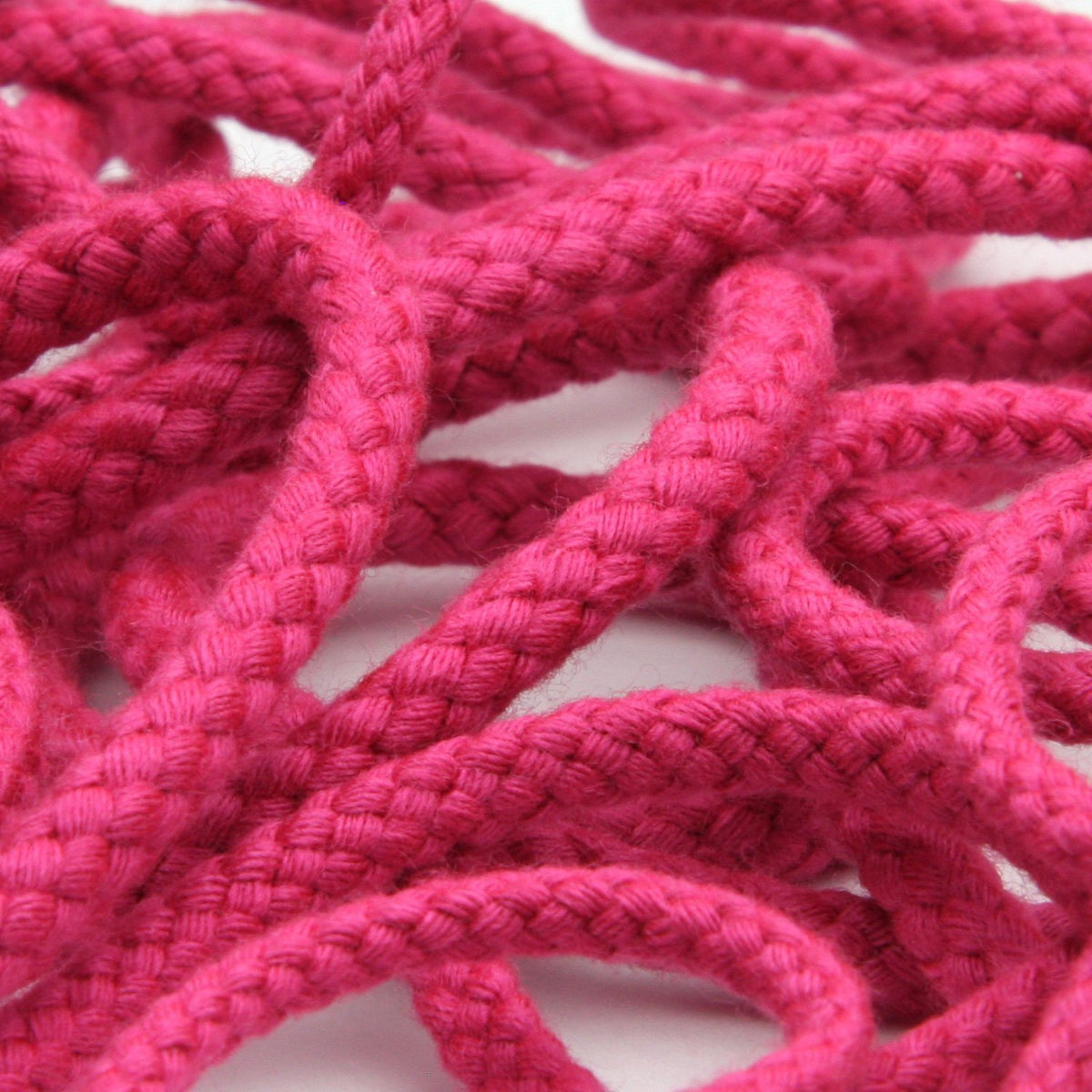 FUJIYAMA RIBBON Spindle Cord approx.3mm 9.14 Meters Roll Fuchsia Pink