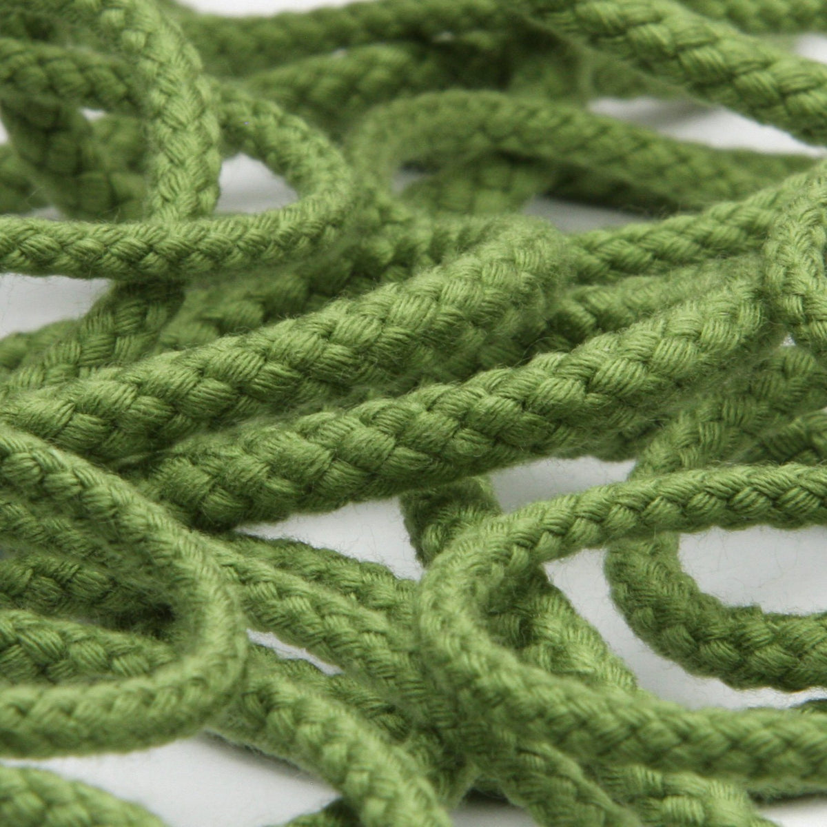 FUJIYAMA RIBBON Spindle Cord approx.4.5mm 9.14 Meters Roll Grass Green