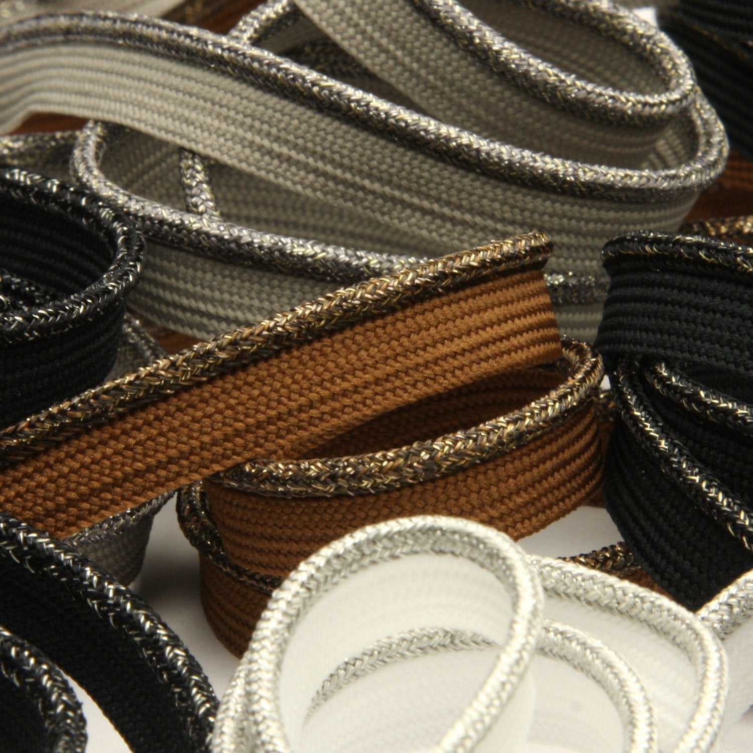 FUJIYAMA RIBBON [Wholesale] Antique Metallic Piping approx.9mm 30 Meters Roll White / Silver