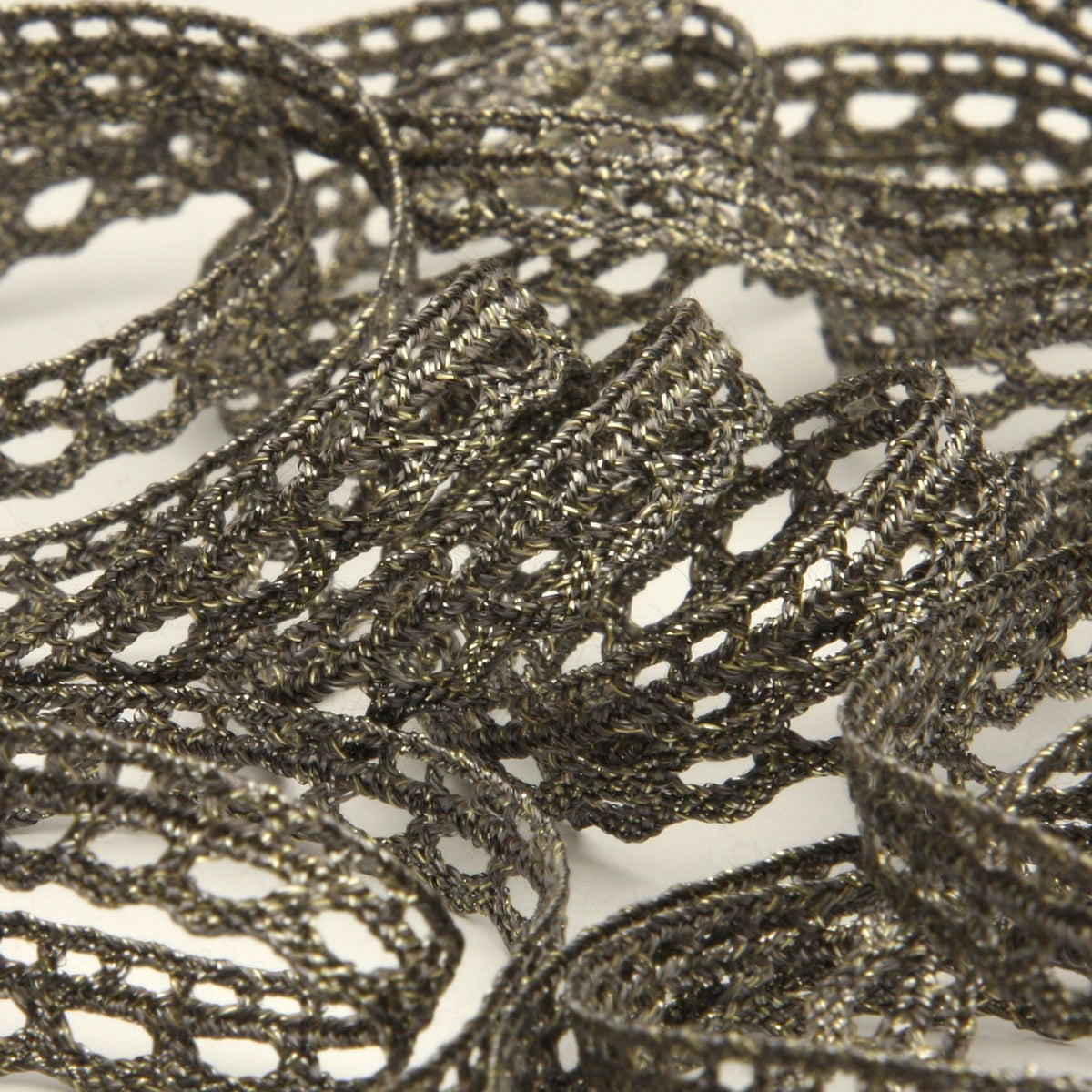 FUJIYAMA RIBBON [Wholesale] Antique Metallic Torchon Lace approx.8mm 30 Meters Roll Charcoal / Champagne Gold