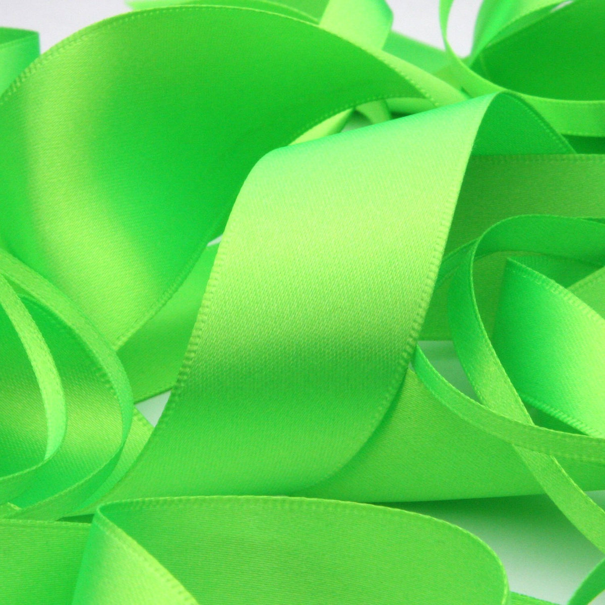 FUJIYAMA RIBBON [Wholesale] Polyester Double-Face Satin Ribbon 15mm 30 Meters Roll Fluorescence Green